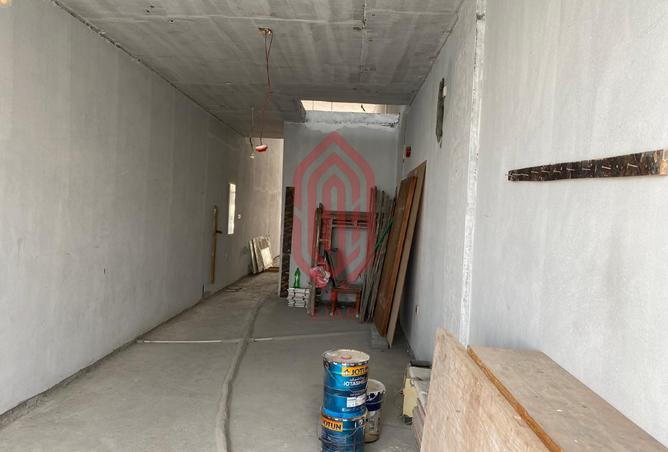 932275 - Property Image 2