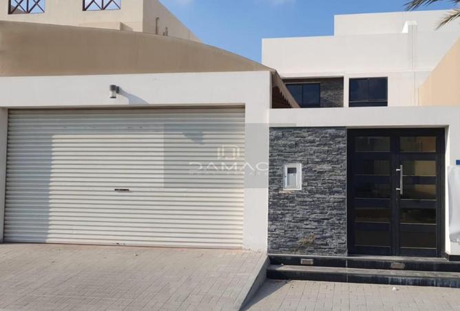 932304 - Property Main Image