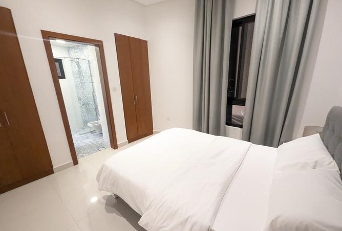 932338 - Property Image 2