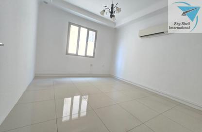 Office Space - Studio - 2 Bathrooms for rent in Mahooz - Manama - Capital Governorate