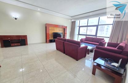 Apartment - 3 Bedrooms - 3 Bathrooms for rent in Mahooz - Manama - Capital Governorate