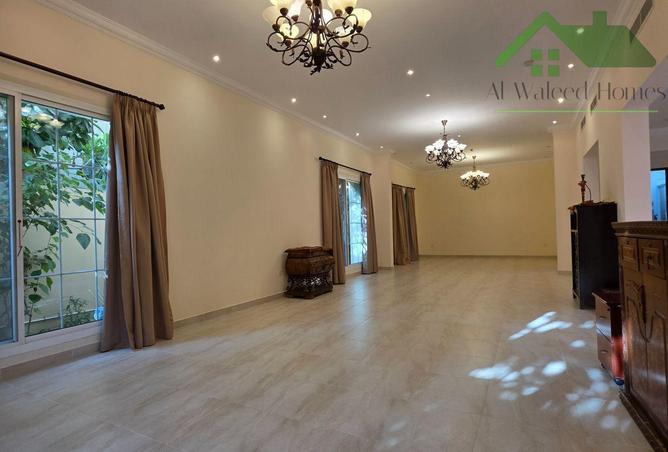 934042 - Property Image 2