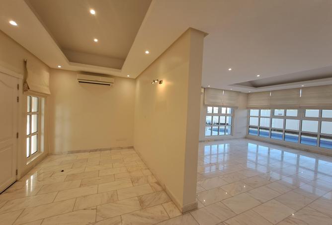54014820 - Property Image 2