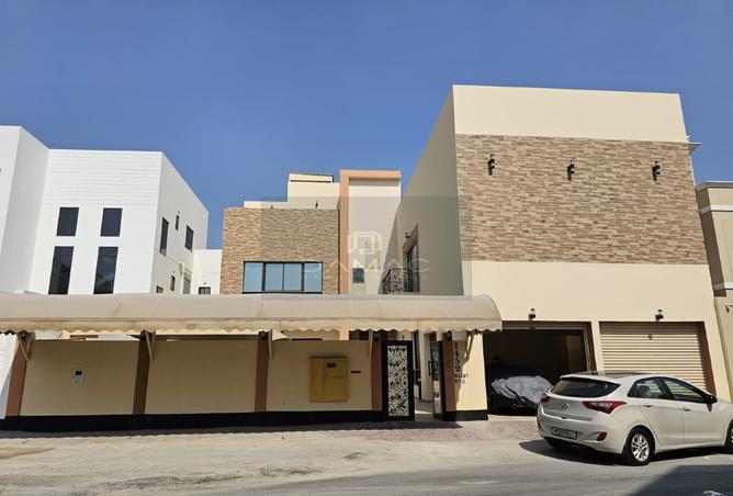 935801 - Property Image 2