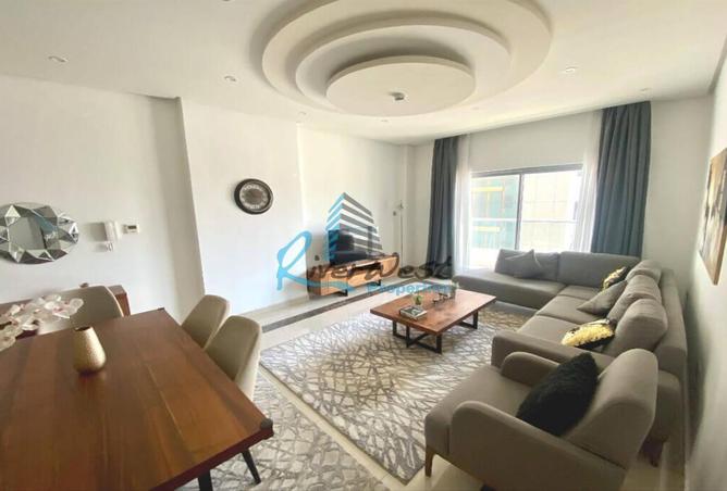 956534 - Property Image 2