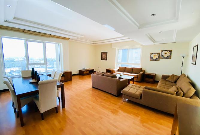 975941 - Property Image 2