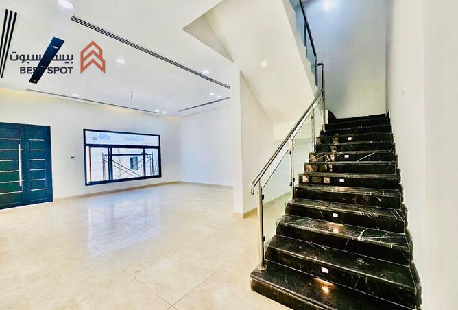 939601 - Property Image 2