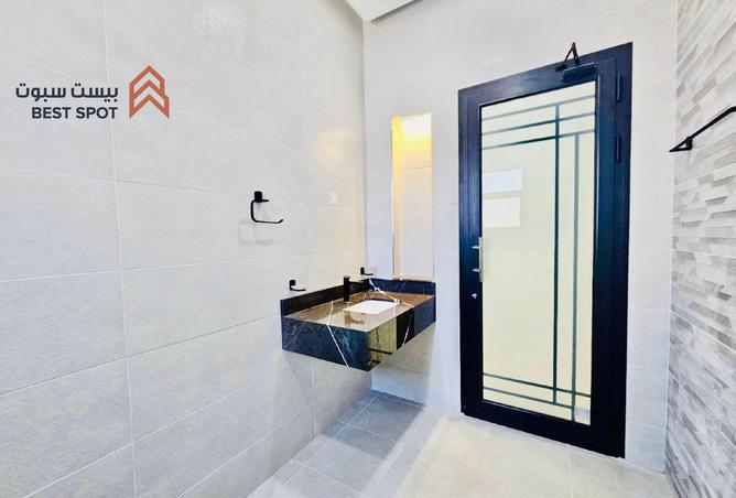 939601 - Property Image 3