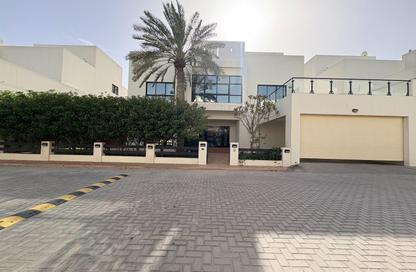 Compound - 5 Bedrooms - 4 Bathrooms for rent in Saar - Northern Governorate