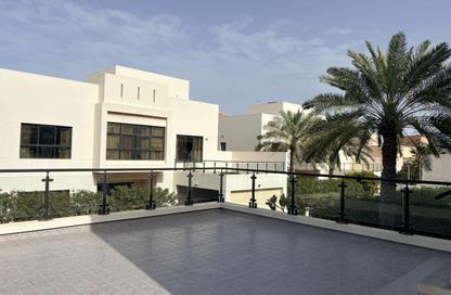 Compound - 5 Bedrooms - 4 Bathrooms for rent in Saar - Northern Governorate
