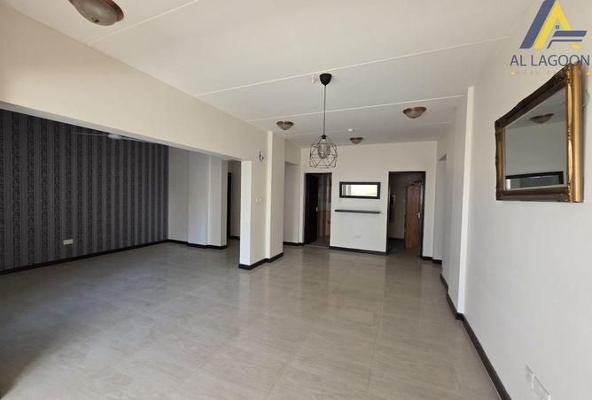 937709 - Property Image 2