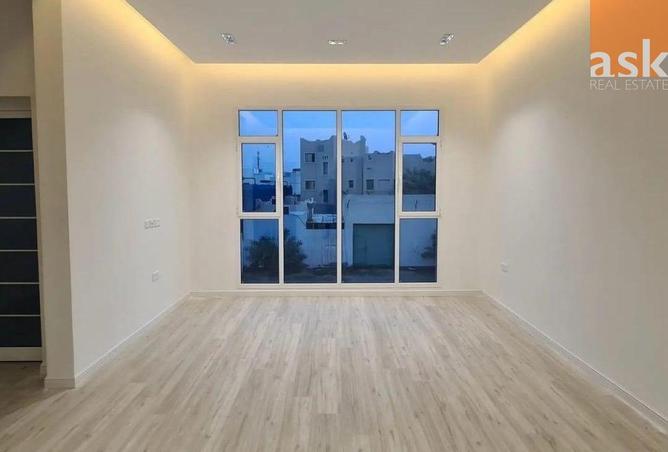 937852 - Property Image 2