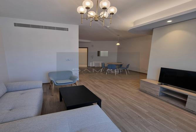 939038 - Property Image 3