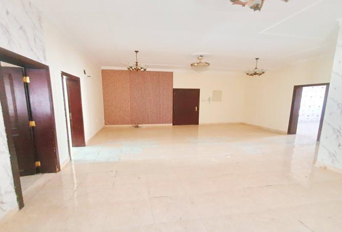 938926 - Property Image 2