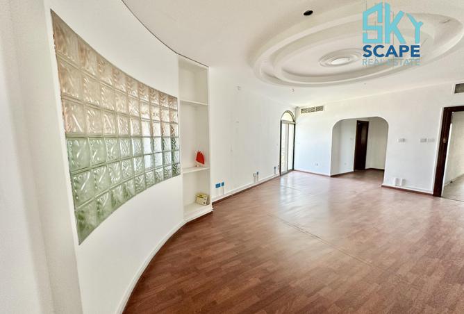 979839 - Property Main Image