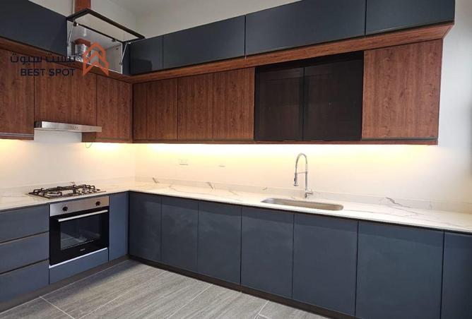 939829 - Property Image 2