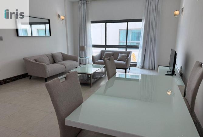 940448 - Property Image 2