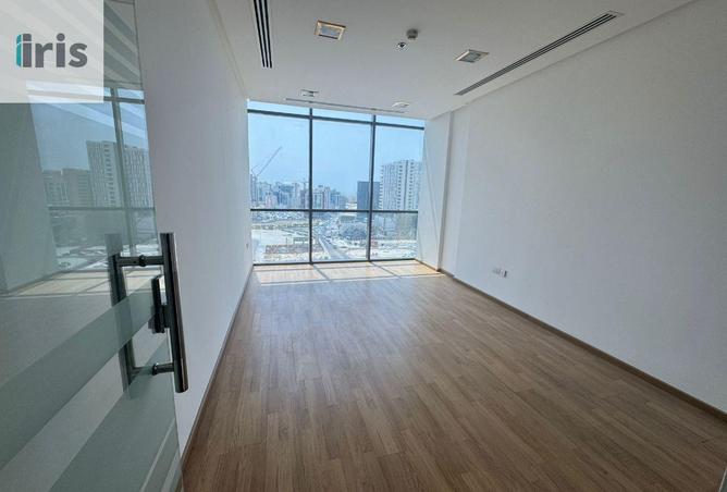 940520 - Property Image 3