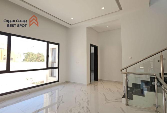 941553 - Property Image 3