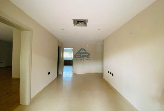 943219 - Property Image 2