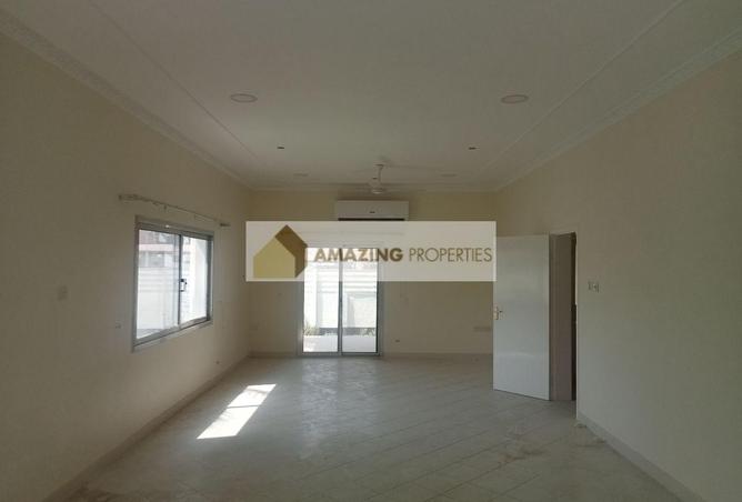 942716 - Property Image 3