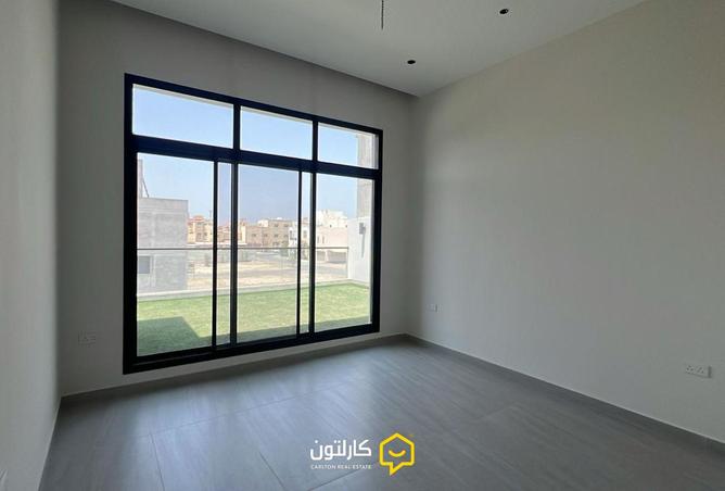 944647 - Property Image 3