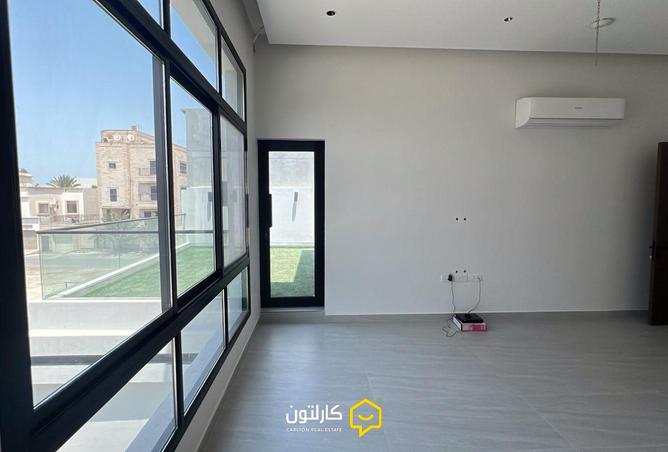 944647 - Property Image 2