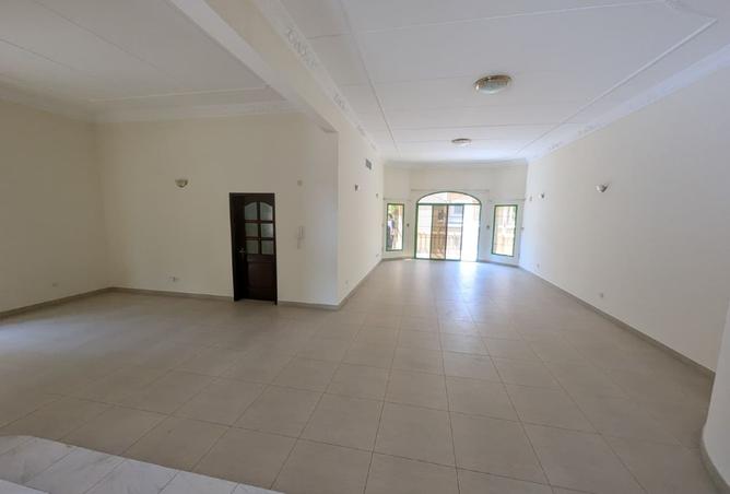 949096 - Property Image 2