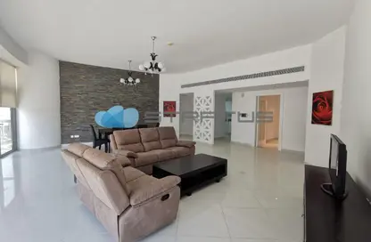 Apartment - 2 Bedrooms - 3 Bathrooms for rent in Sanabis - Manama - Capital Governorate