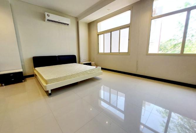 52195517 - Property Image 3