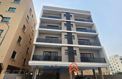 عمارة بالكامل - استوديو - 8 حمامات للبيع في الجنبية - المحافظة الشمالية
