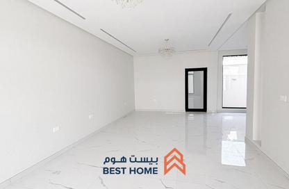 فيلا - 4 غرف نوم - 5 حمامات للبيع في باربار - المحافظة الشمالية