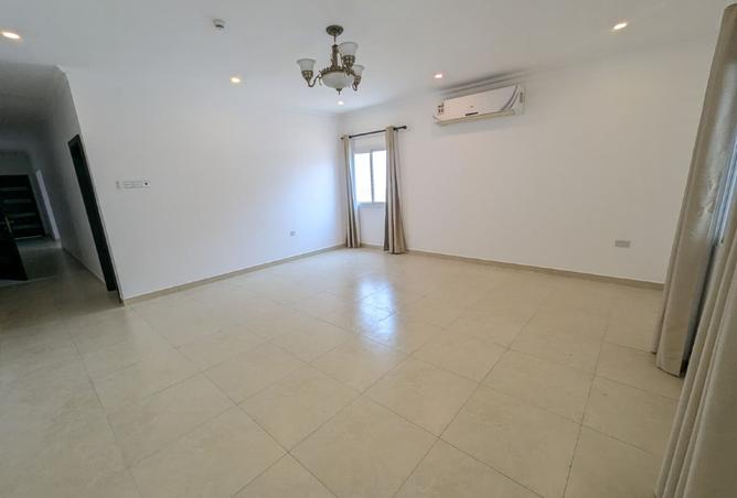 946674 - Property Image 2