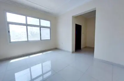 مكتب - 2 غرف نوم - 2 حمامات للايجار في توبلي - المحافظة الوسطى