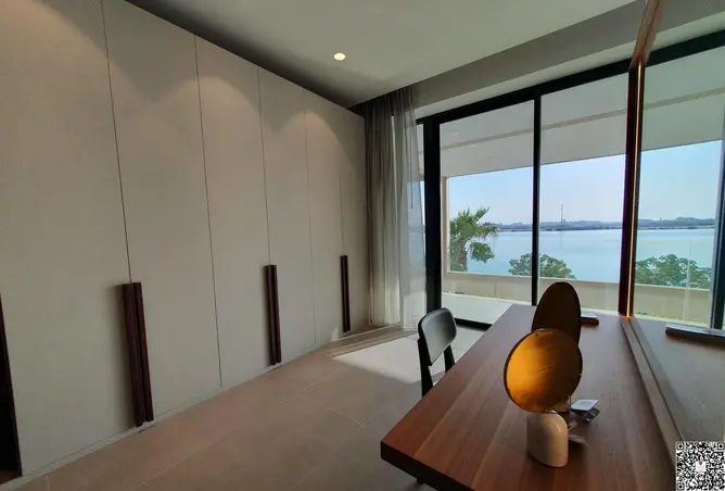 928408 - Property Image 2