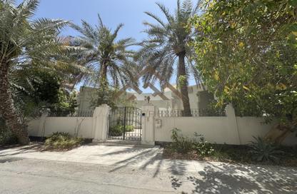 Villa - 2 Bedrooms - 3 Bathrooms for sale in Al Juffair - Capital Governorate