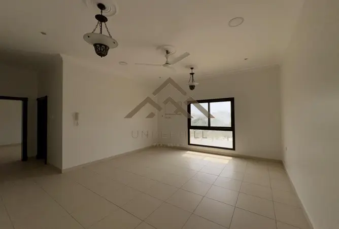 942629 - Property Image 2