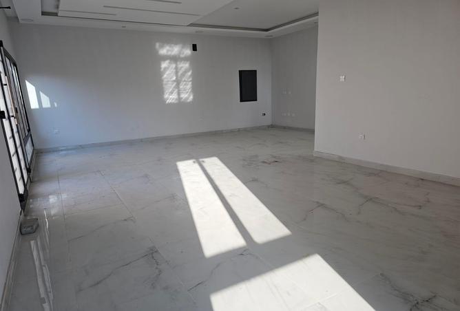 946228 - Property Main Image