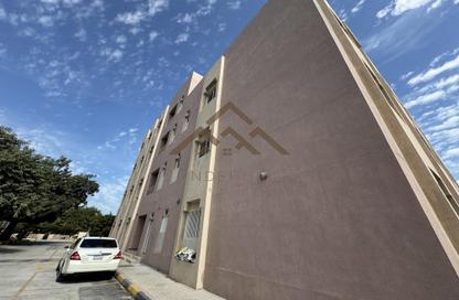 Staff Accommodation - Studio - 7+ Bathrooms for rent in Al Qadam - Northern Governorate