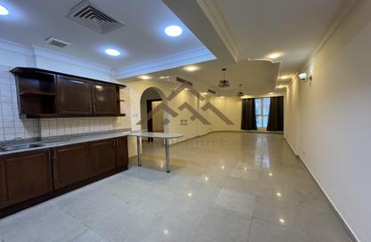 Apartment - 3 Bedrooms - 2 Bathrooms for rent in Exhibition Road - Hoora - Capital Governorate