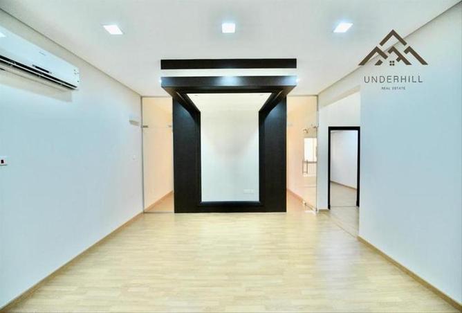 947865 - Property Image 2