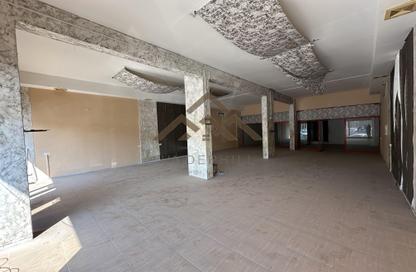 Shop - Studio - 1 Bathroom for rent in Exhibition Road - Hoora - Capital Governorate