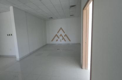 Office Space - Studio - 4 Bathrooms for rent in Tubli - Central Governorate