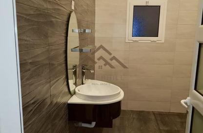 Apartment - 3 Bedrooms - 3 Bathrooms for rent in Tubli - Central Governorate