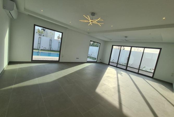 991633 - Property Image 3