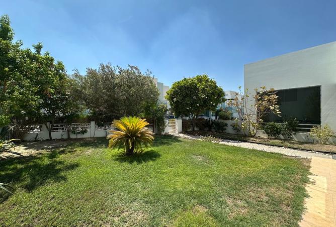 950371 - Property Image 2