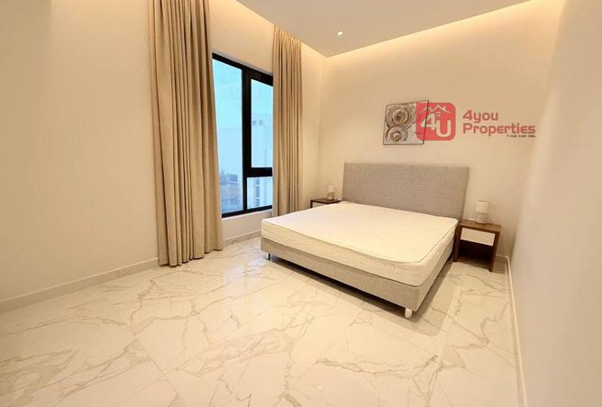 952643 - Property Image 2