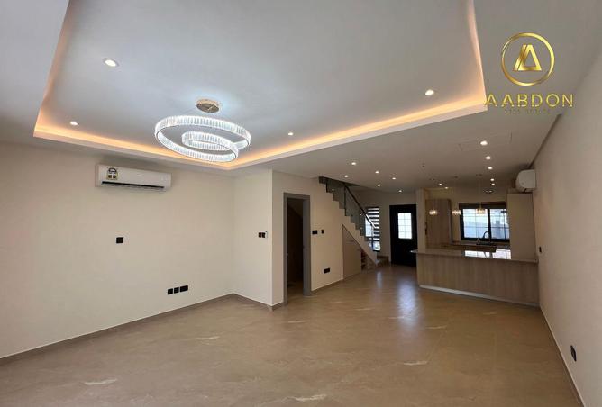 953340 - Property Image 3