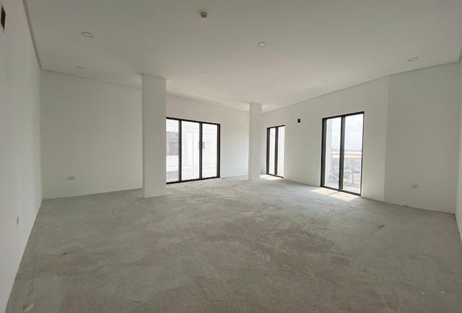 953701 - Property Image 2