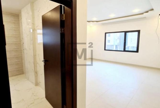 953844 - Property Image 2